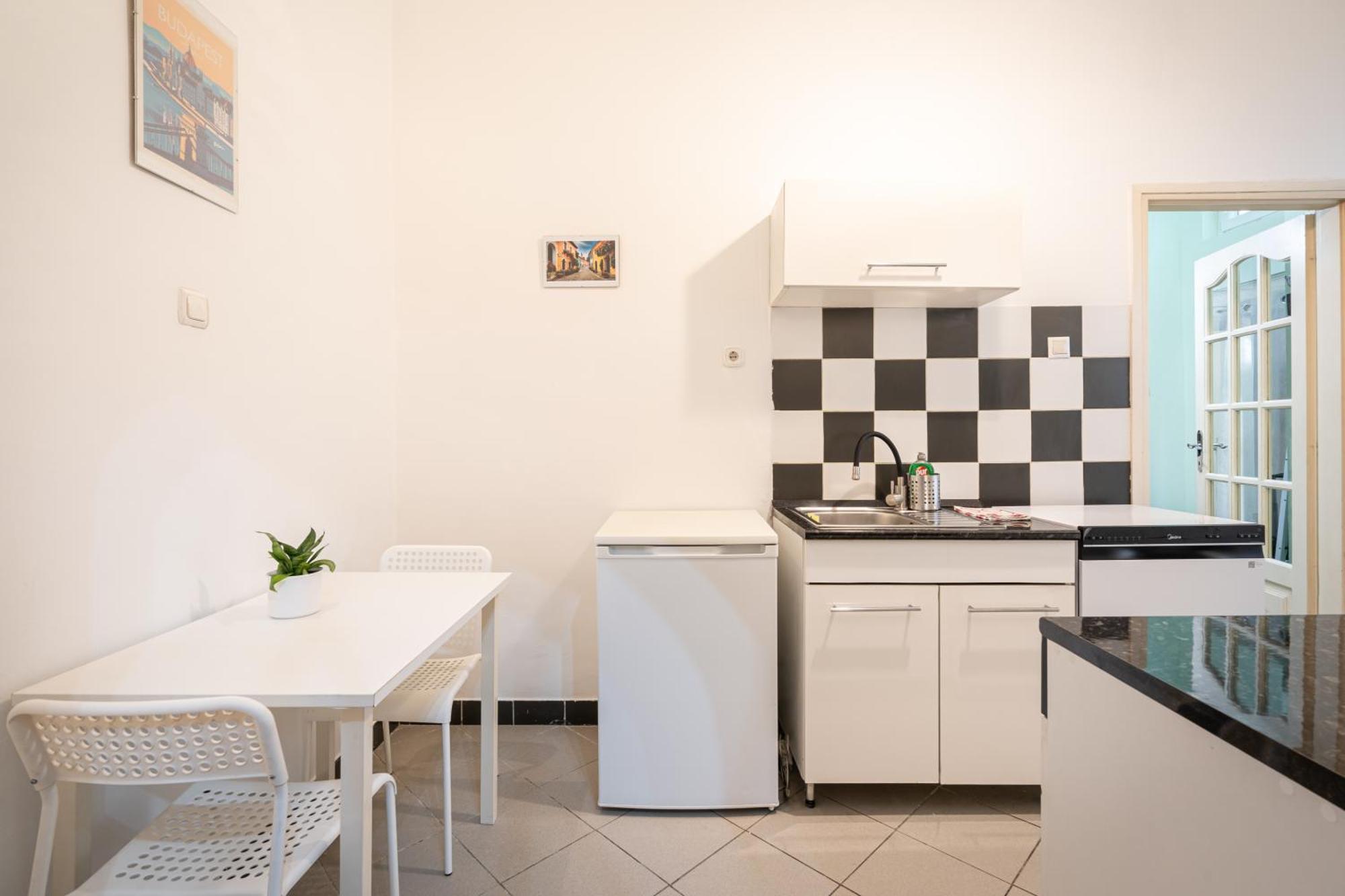 Affordable Heroes' Square Residence Budapeşte Dış mekan fotoğraf